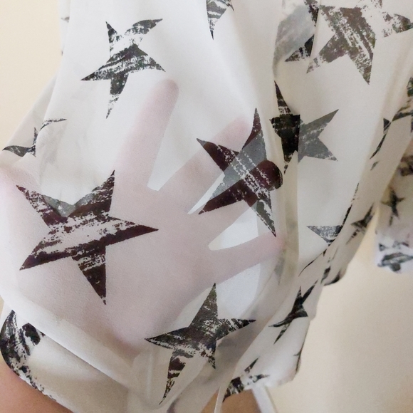 Lane Bryant Black & White Distressed Stars Plus Size 18/20 Button Up Blouse - Picture 4 of 13